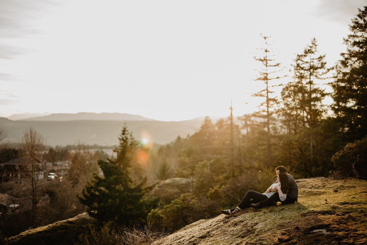 Golden Hour Nanaimo Mountain Anniversary Session_02