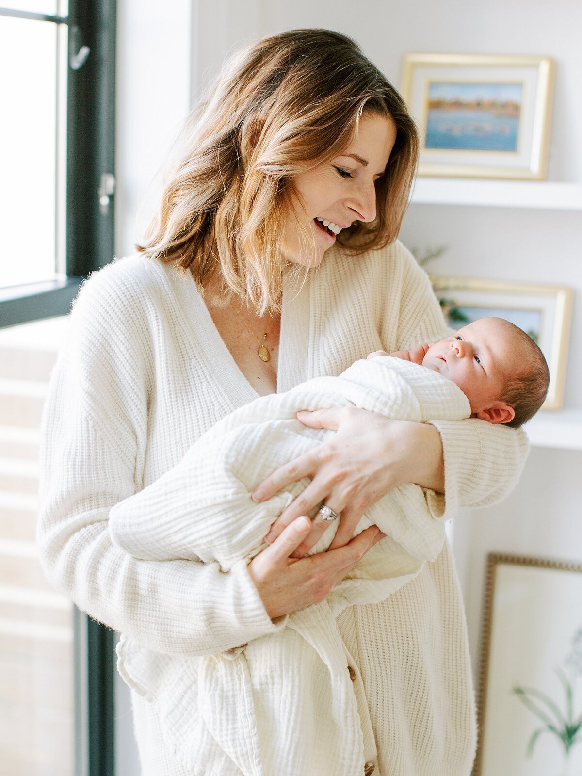 winter-newborn-photos-at-home-charlottesville-va-amy-nicole-photography-0025