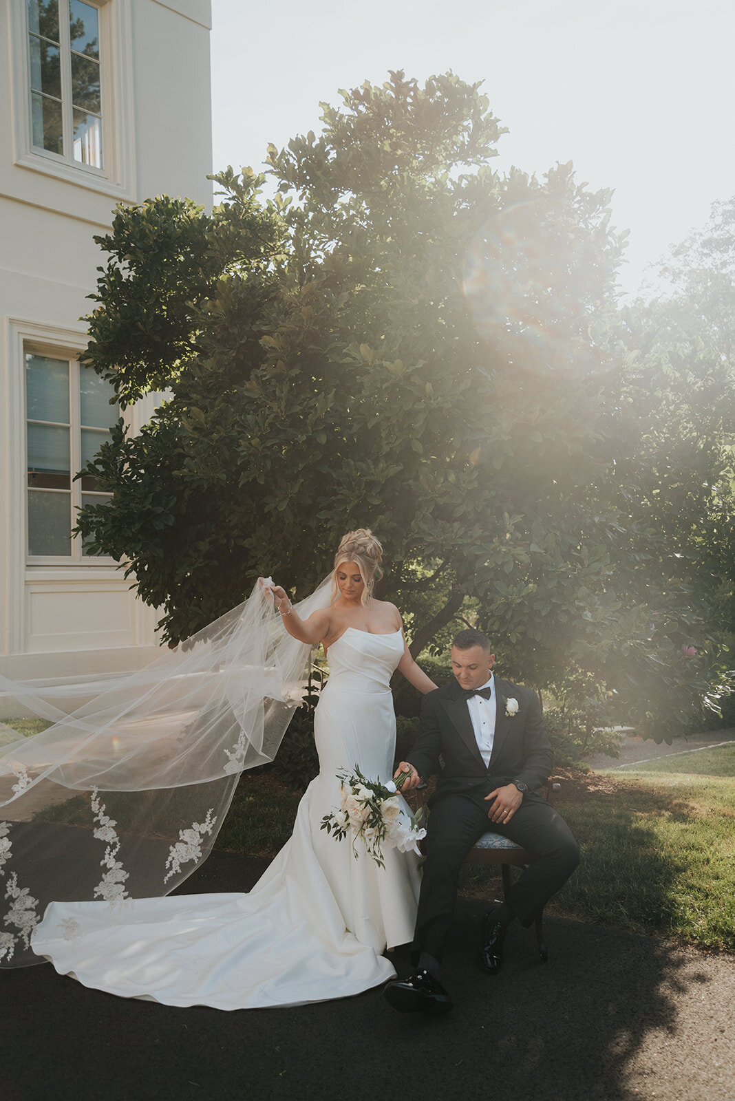 MODERN-GARDEN-MANSION-SUMMER-WEDDING-LINDSAY-BESNIK_PHOTOS_BY_MARIA_B_LUNG_0333