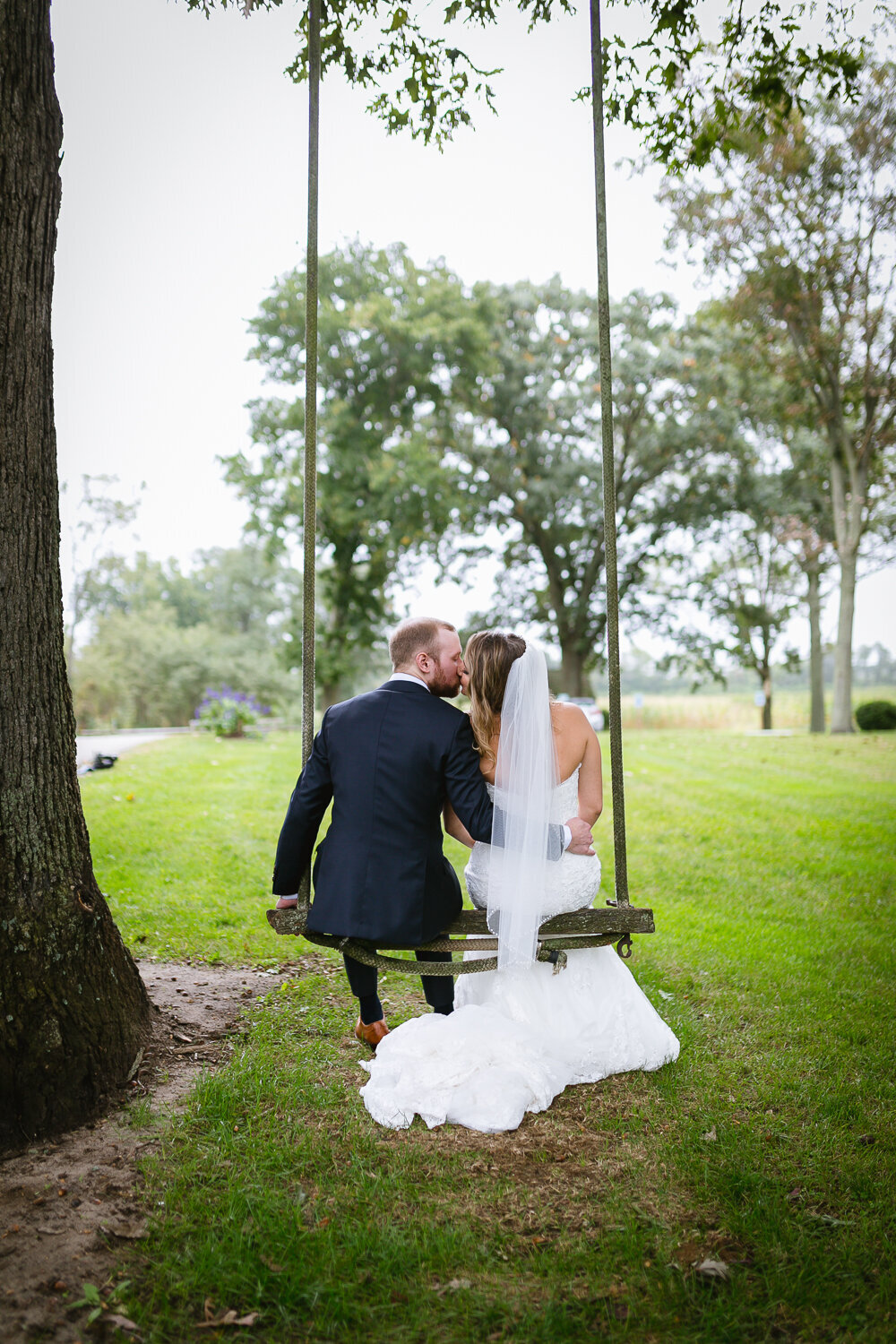 locust-johnson-family-farm-wedding-1