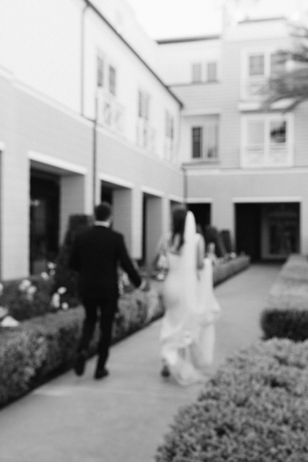 A breathtaking Destination Wedding, where Ana and Colin exchanged vows against the backdrop at Newport Beach Orange County Coastal Resort captured with a timeless, editorial eye by Michael Asmussen, an internationally recognized destination wedding photographer specializing in luxury celebrations. Explore more of Michael’s work in Orange County, Palm Springs, Los Angeles, San Diego, Tokyo Japan, Las Vegas, Seoul and beyond.