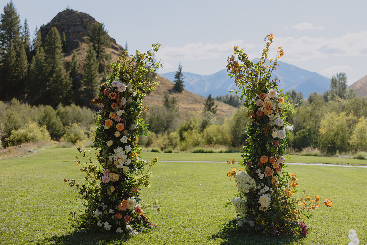 trail-creek-cabin-end-of-summer-wedding-kelly-jackson-details-10