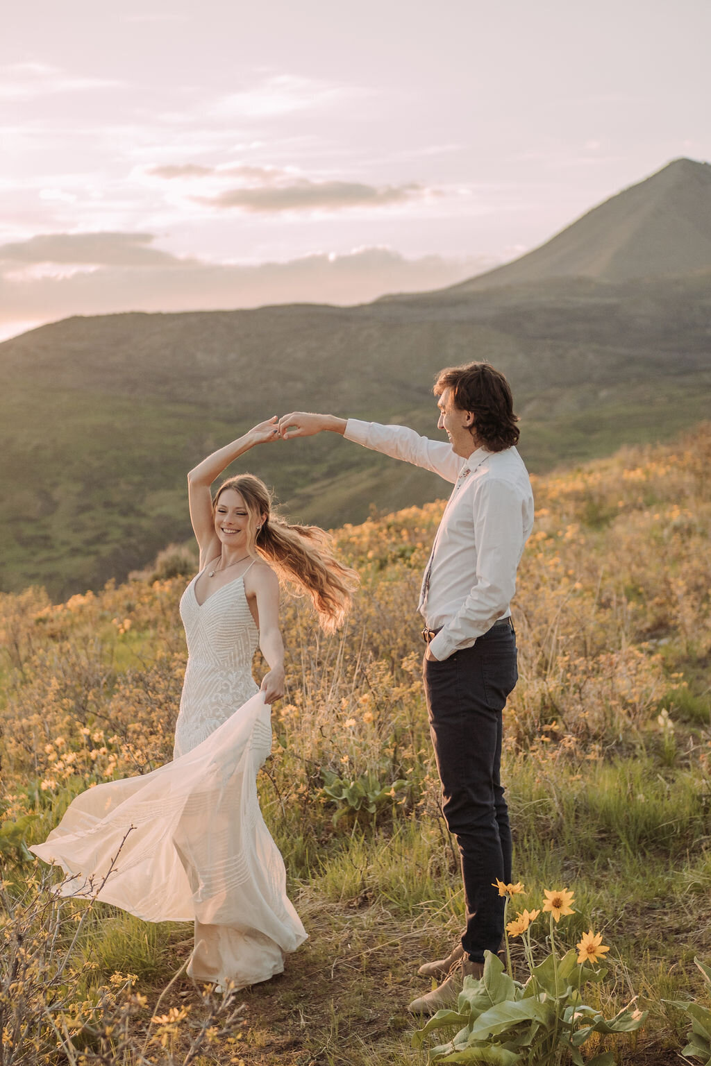 Joyce Li Photography Destination Wedding Elopement Engagement Lifestyle Portrait Photographer West Coast Seattle Washington California squawpeak-54