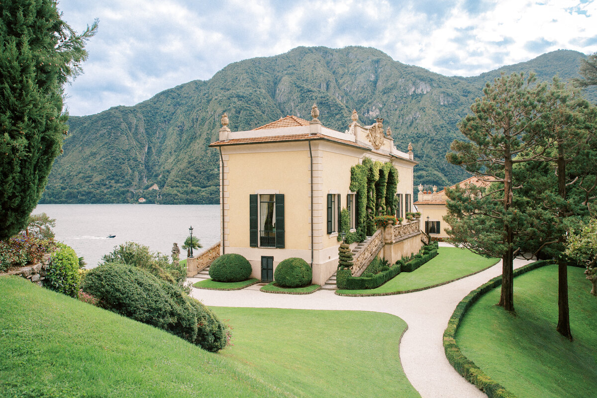 Como1