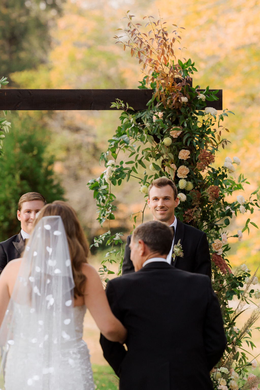 Sarah-Kevin-Gold-Wing-Photography-Vermont-Wedding-Grafton-Inn-Fall-Previews-57