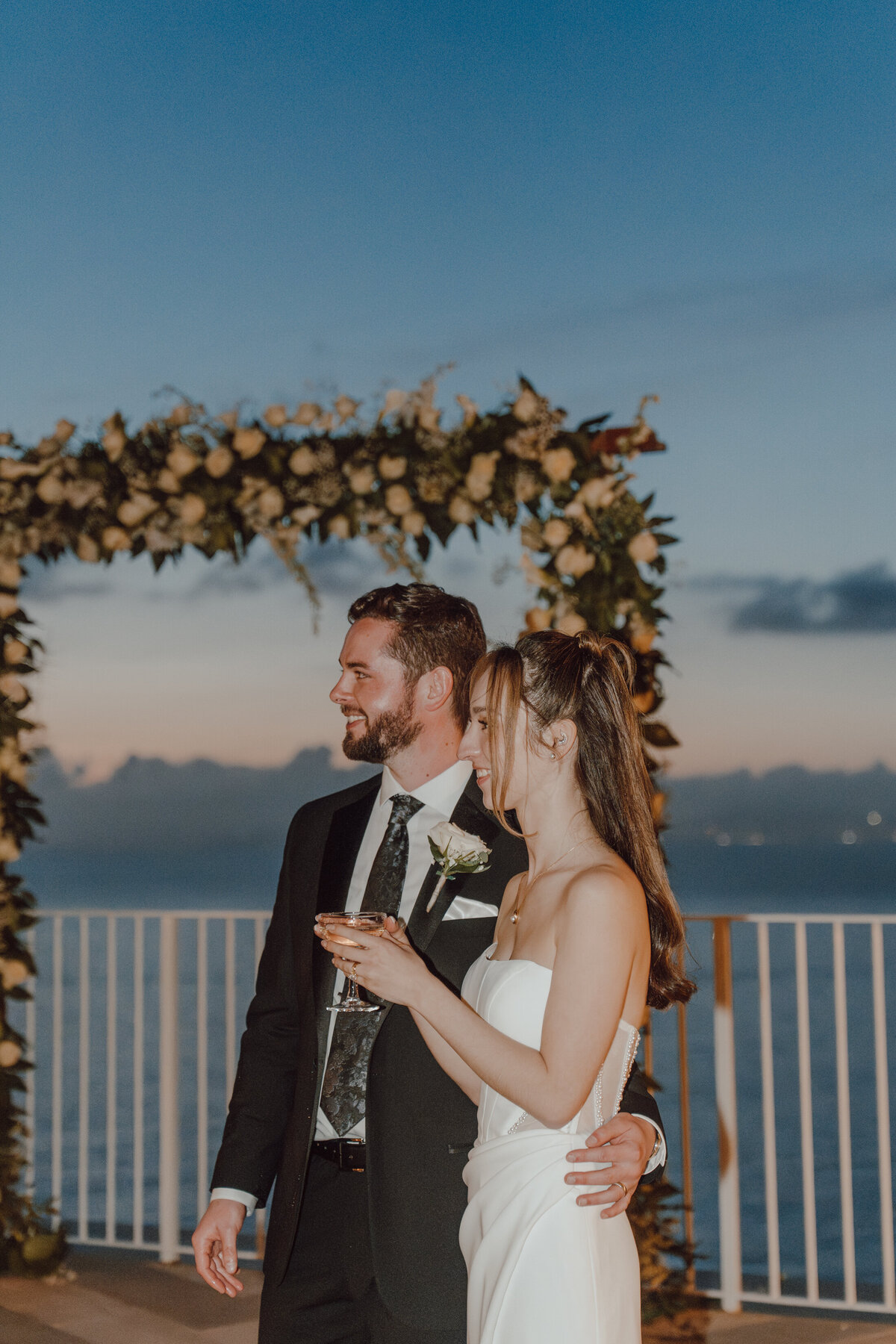 Champagne-Pour-Cake-Cutting-28