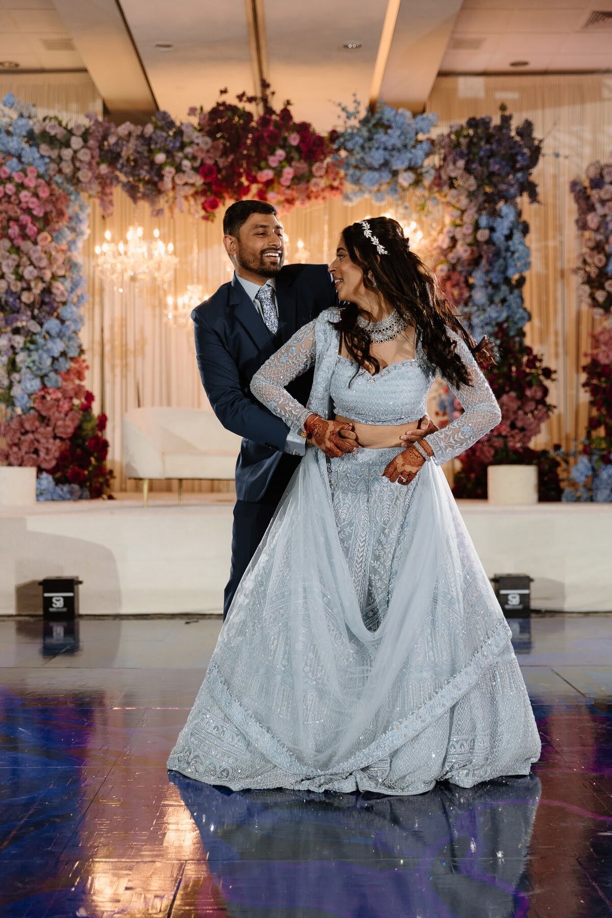 Nichole-Babiez-Photography-wedding-photographer-indian-wedding-photographer-mendhi-sangeet-baraat-luxury-chicago-illinois-marriott-schaumburg-110