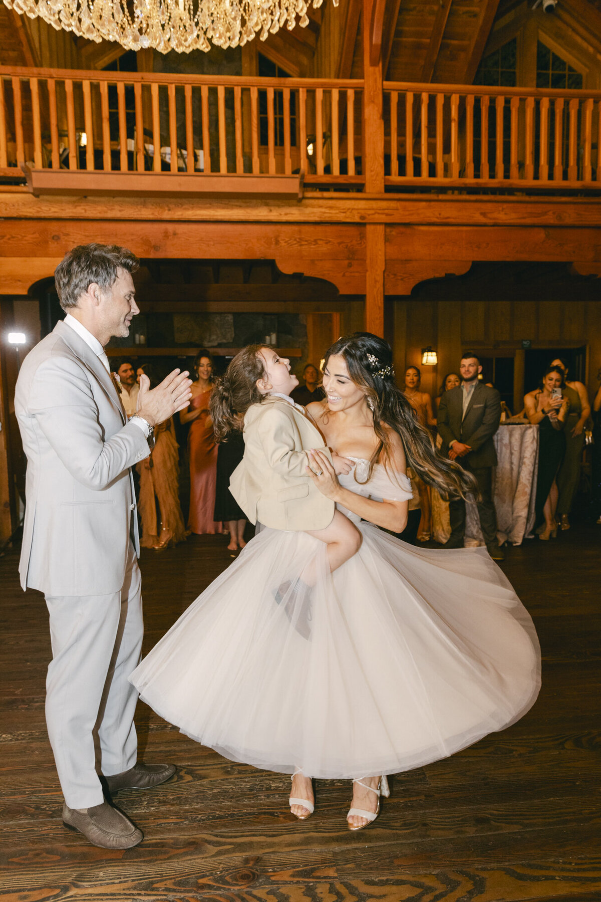 PERRUCCIPHOTO_NESTLDOWN_WEDDING_213