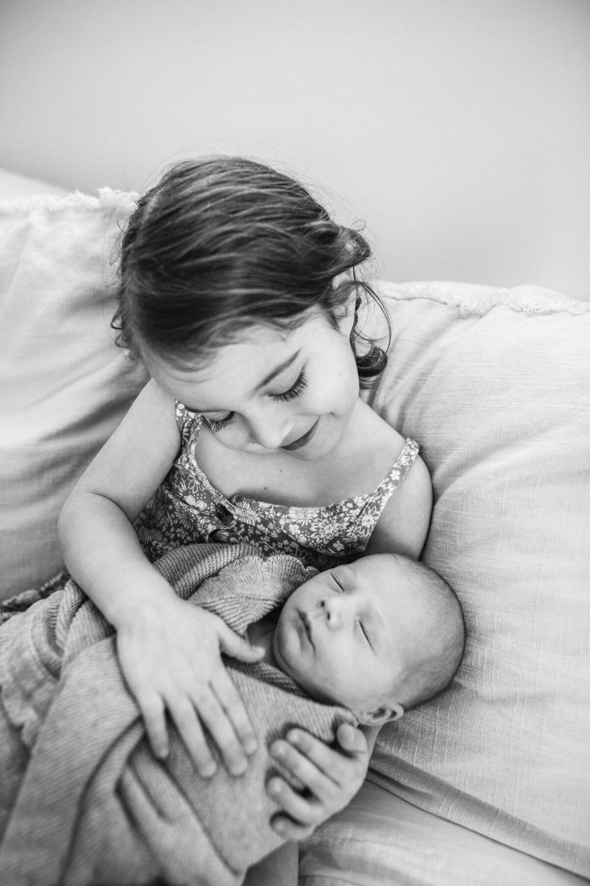 Lindsay-wilson-photography-in-home-newborn-28