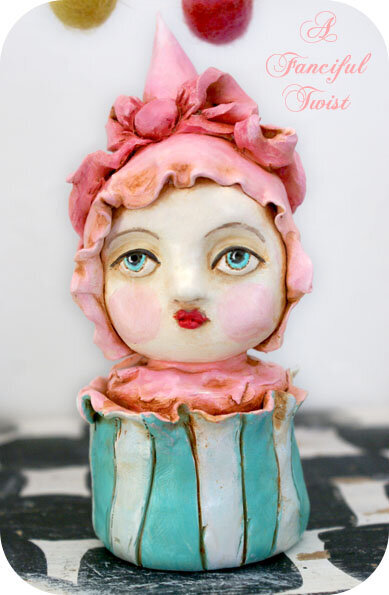 french-berry-macaron-front