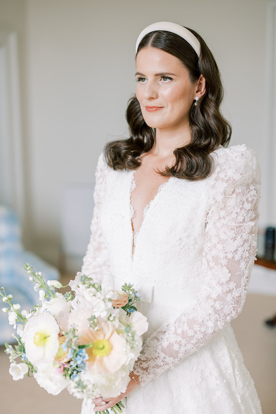 Bride wearing a fresh and soft makeup look for her English wedding
