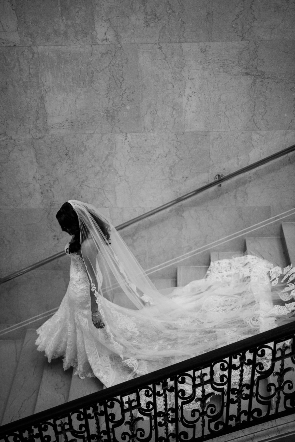 Niki Marie Photography Classic Timeless Wedding Photographer Detroit Michigan Chicago Illinois New York New Destination Travel Fine Art High End Luxury Wedding Engagement Elopement Photo Black White Elegant Traveling Travel City42