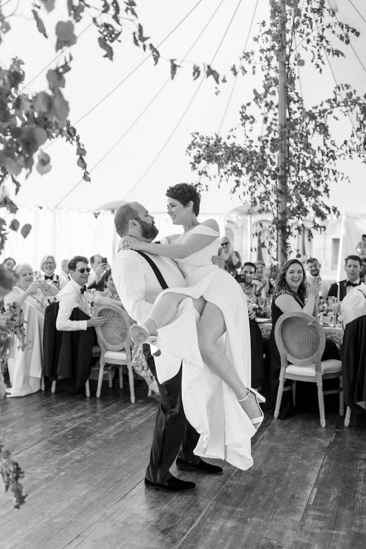 Maïlys Fortune Photography Husband Wife Wedding Weddings Photography France Switzerland Italy Timeless Dreamy Imagery Bilingual French English Destination Weddings Destination Wedding Provence French Riviera Paris Lake Como Tuscany161
