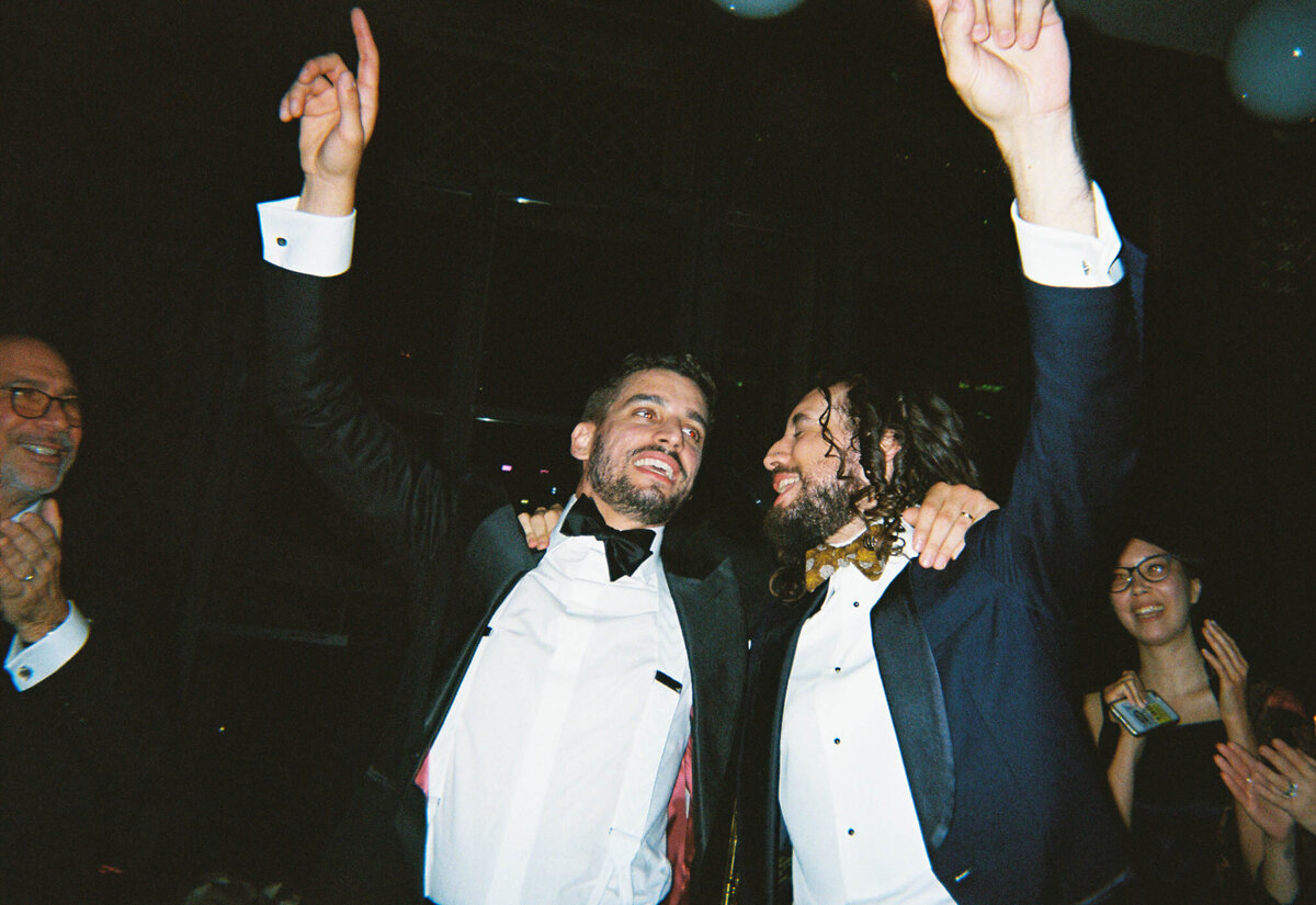 bryant-park-grill-new-york-city-wedding-sava-weddings-film-14-1-2048x1408