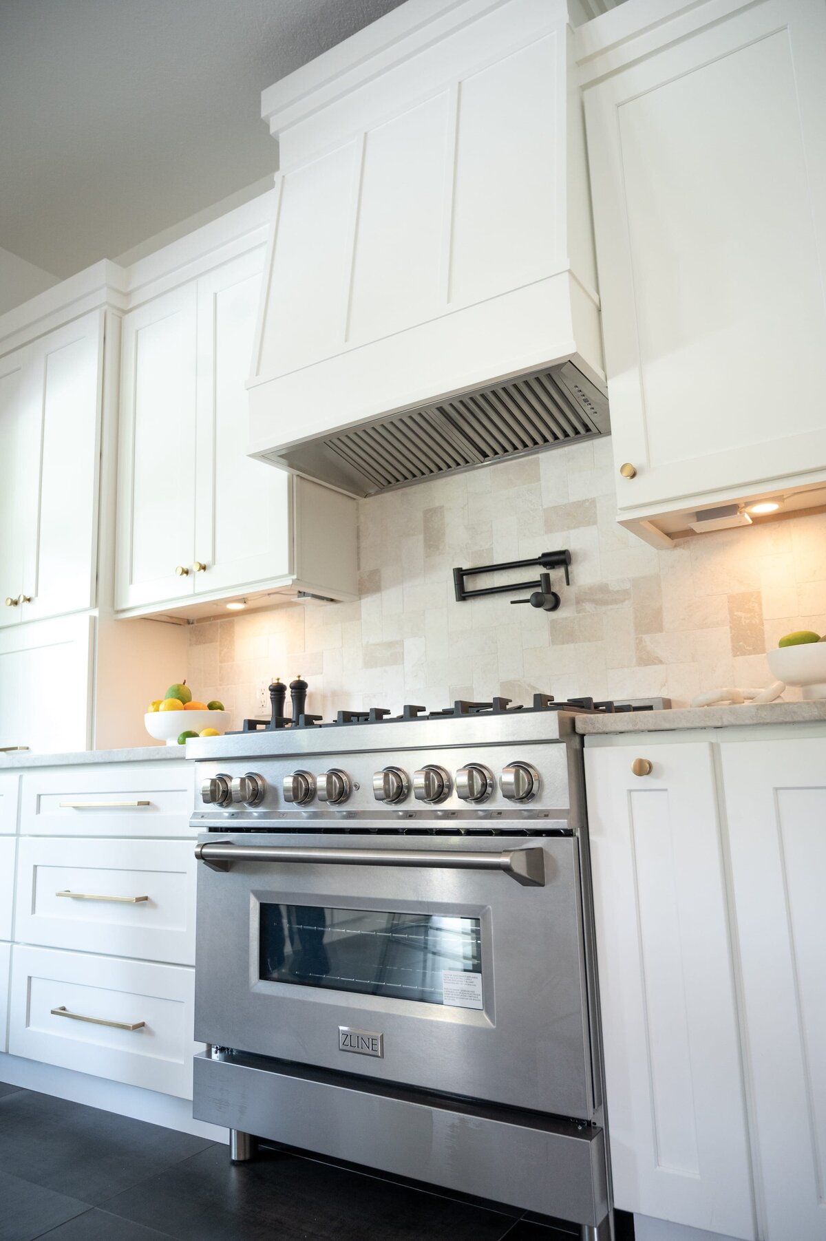 dewine design orlando interior design farmhouse modern kitchen with white cabinets