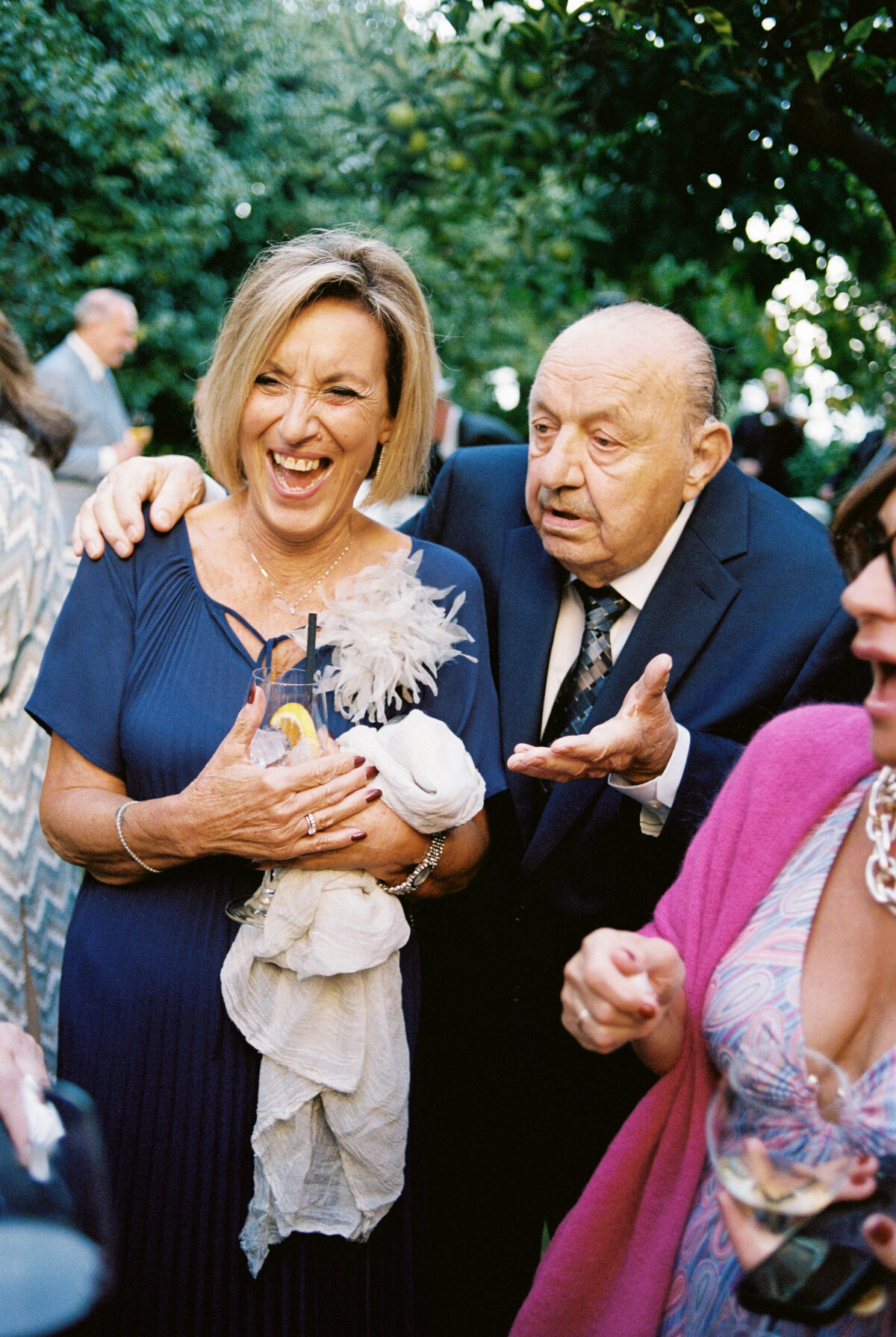villa-silvana-35mm-film-analogue-wedding-photos-220