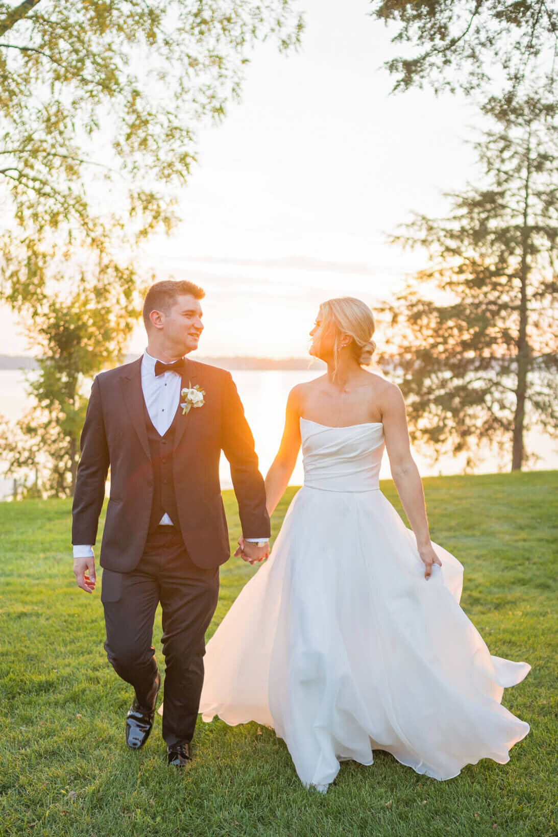 Wedding-at-The-Commodore-in-Hartland-WI-48