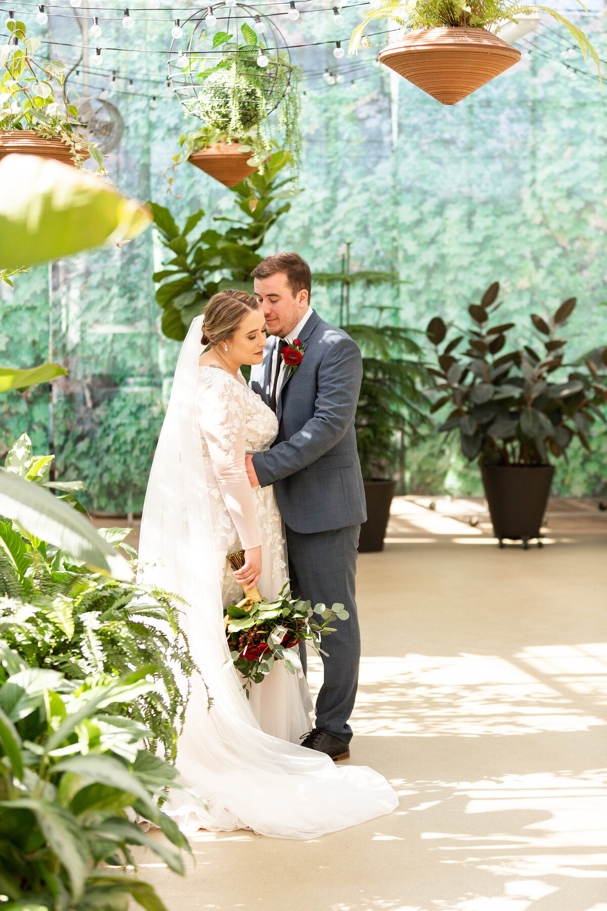 13-Grand-Rapids-Downtown-Market-Wedding