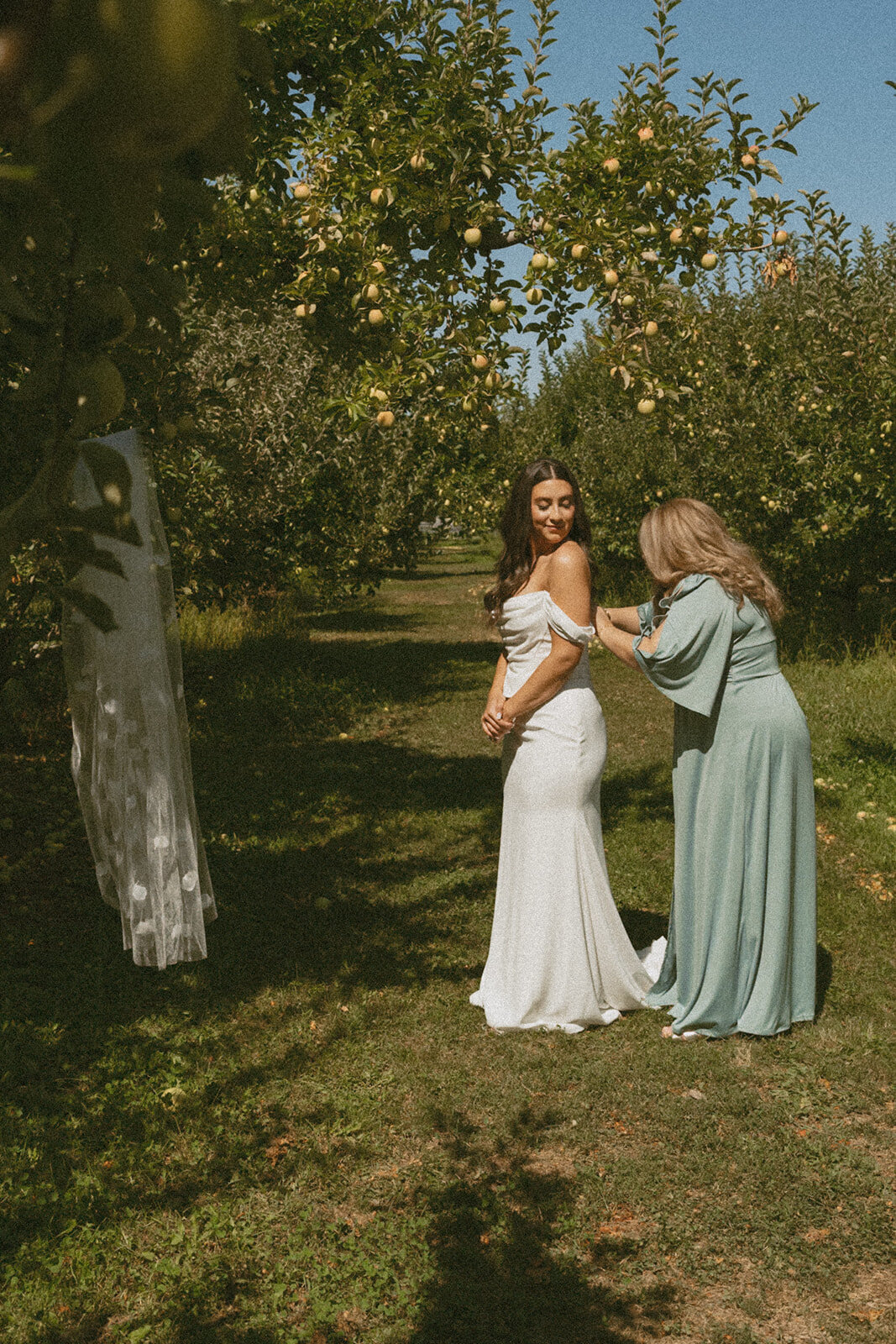 Emily-Noelle-Photo-Wedding-Photos-Hood-River-Oregon-09450_websize