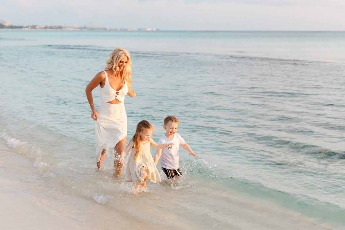 cayman-family-photographer-4