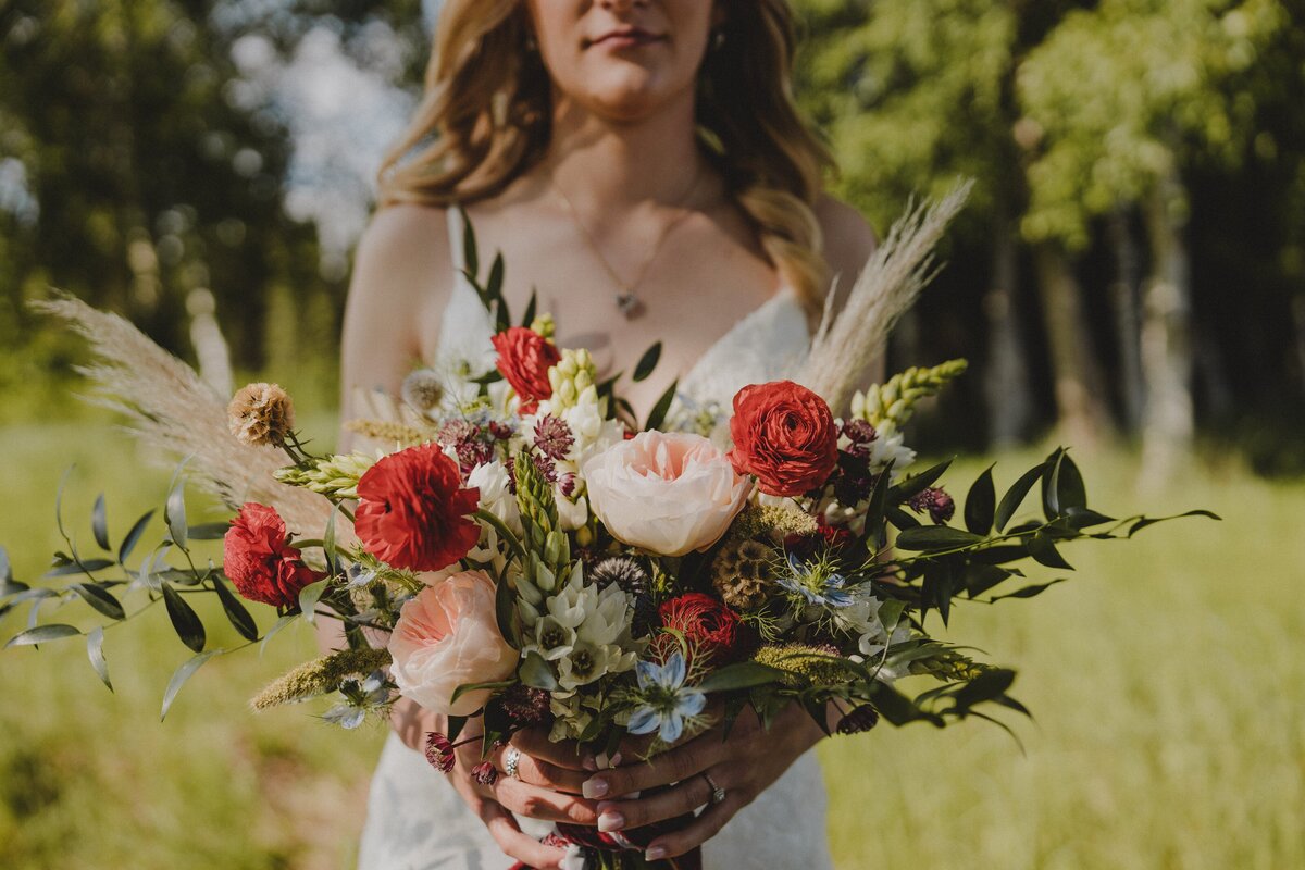 alaska-wedding bouquet-elopement