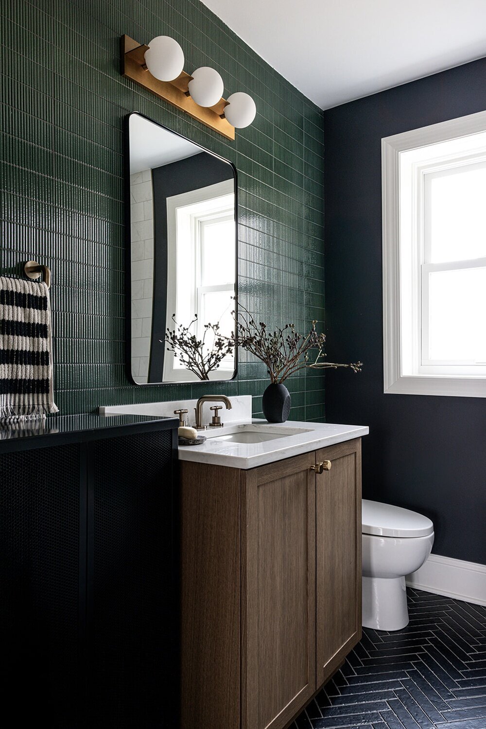 Chicago-Interior-Photos-Powder-Bath-Green-Tile