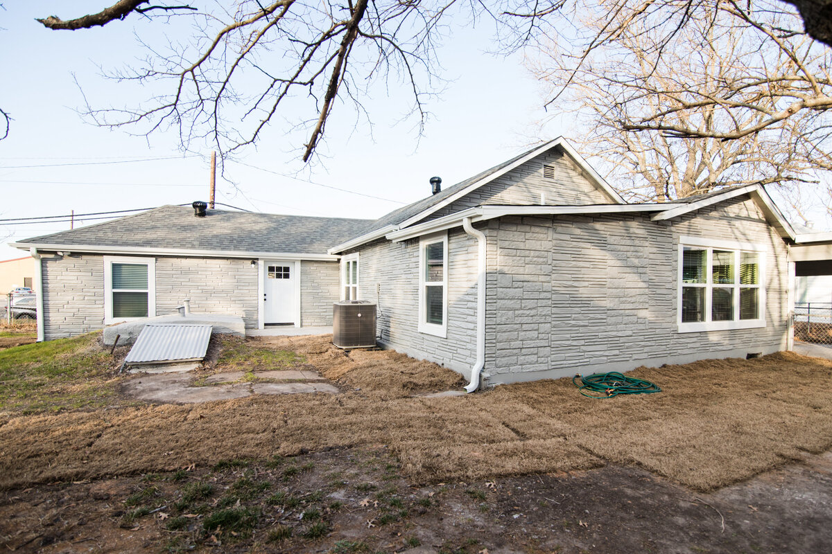 303 Hayes-025