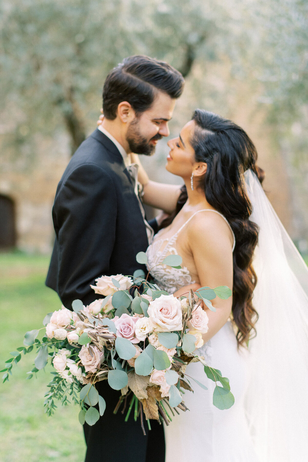 Maïlys Fortune Photography Husband Wife Wedding Weddings Photography France Switzerland Italy Timeless Dreamy Imagery Bilingual French English Destination Weddings Destination Wedding Provence French Riviera Paris Lake Como Tuscany114