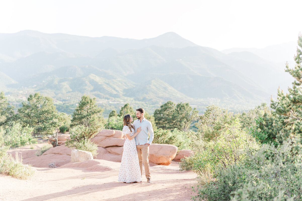 Garden of the Gods Red Rocks Colorado Springs Epic Romantic Engagement Pictures Elena Spraguer Photography 0007