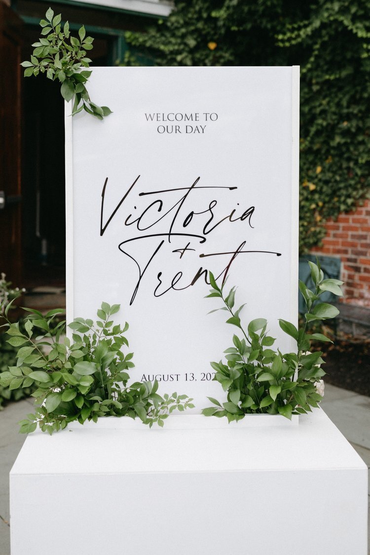 wedding-welcome-sign-lace-factory-wedding-sarah-brehant-events