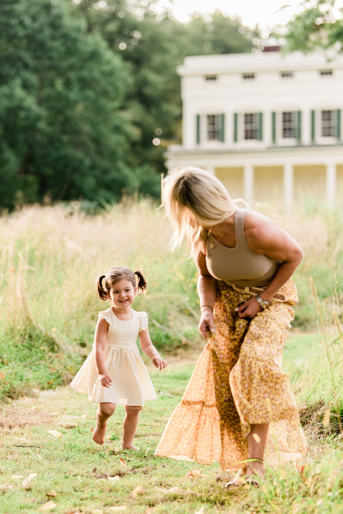 family-rye-new-york-westchester-field-nature-outdoors-connecticut-photo-session-photographer_29