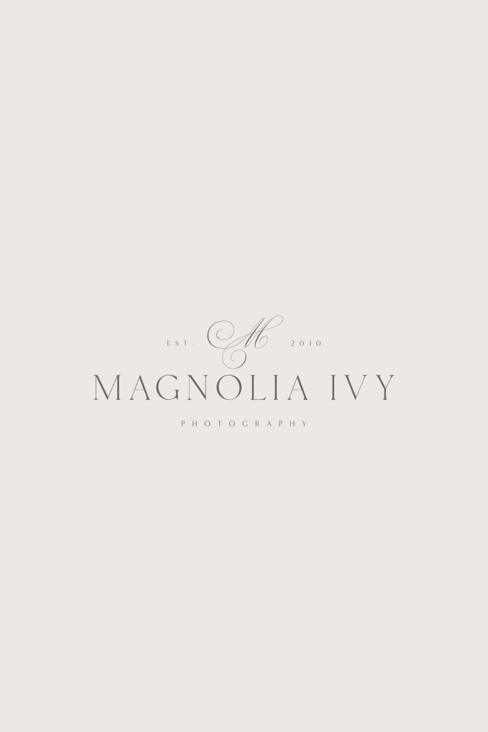 Branding for photographers that needs a romantic and sophisticated brand. With a blush color palette it works for both wedding and family photographers