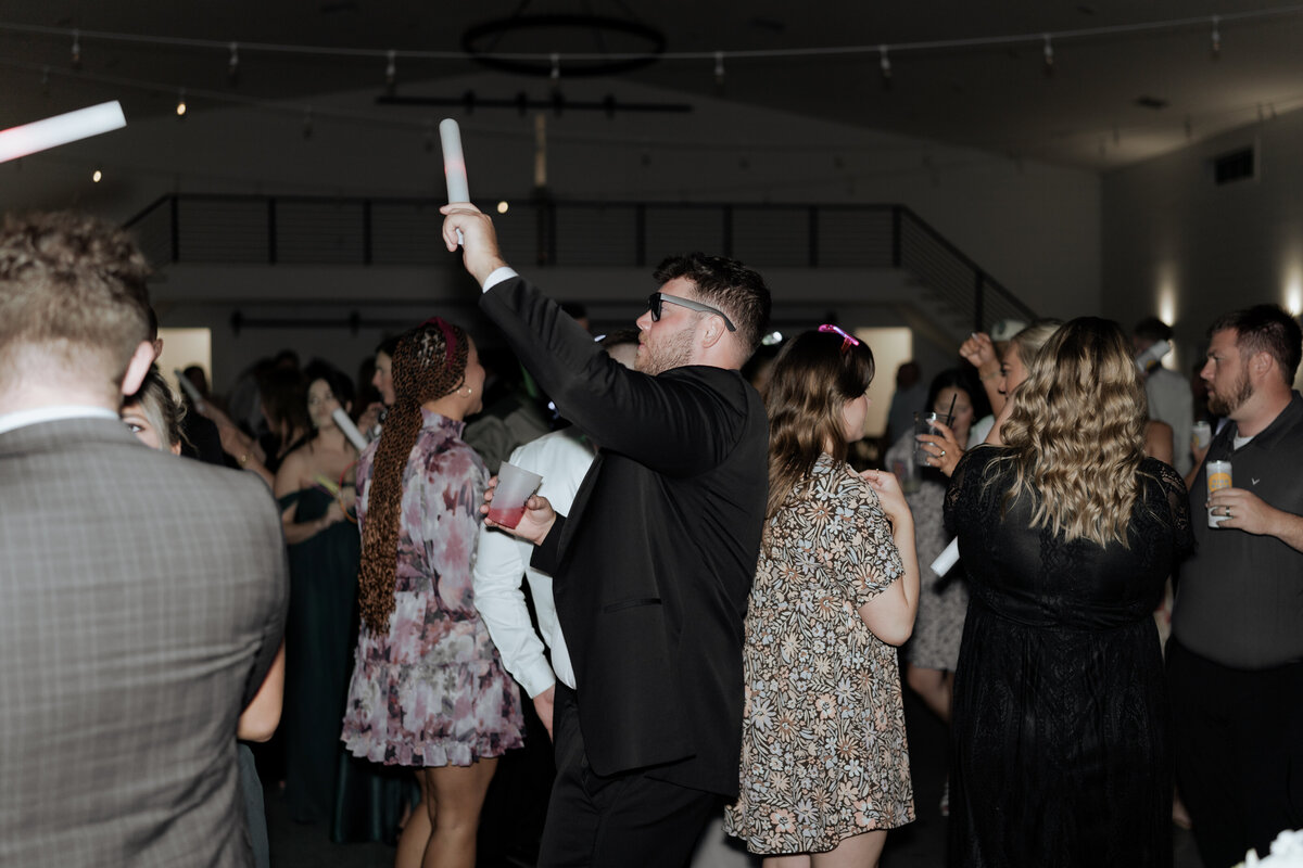 pile-wedding-1036