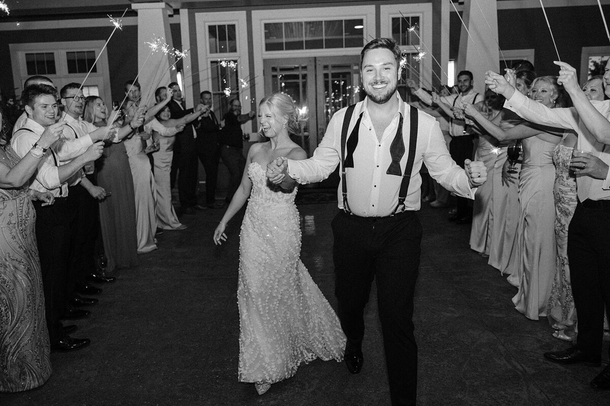 Oak-pointe-country-club-wedding_1286