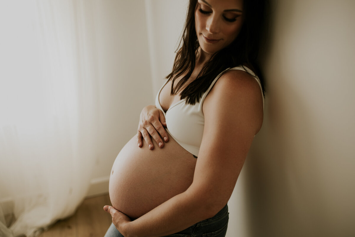 Red Deer Maternity Photographer 041