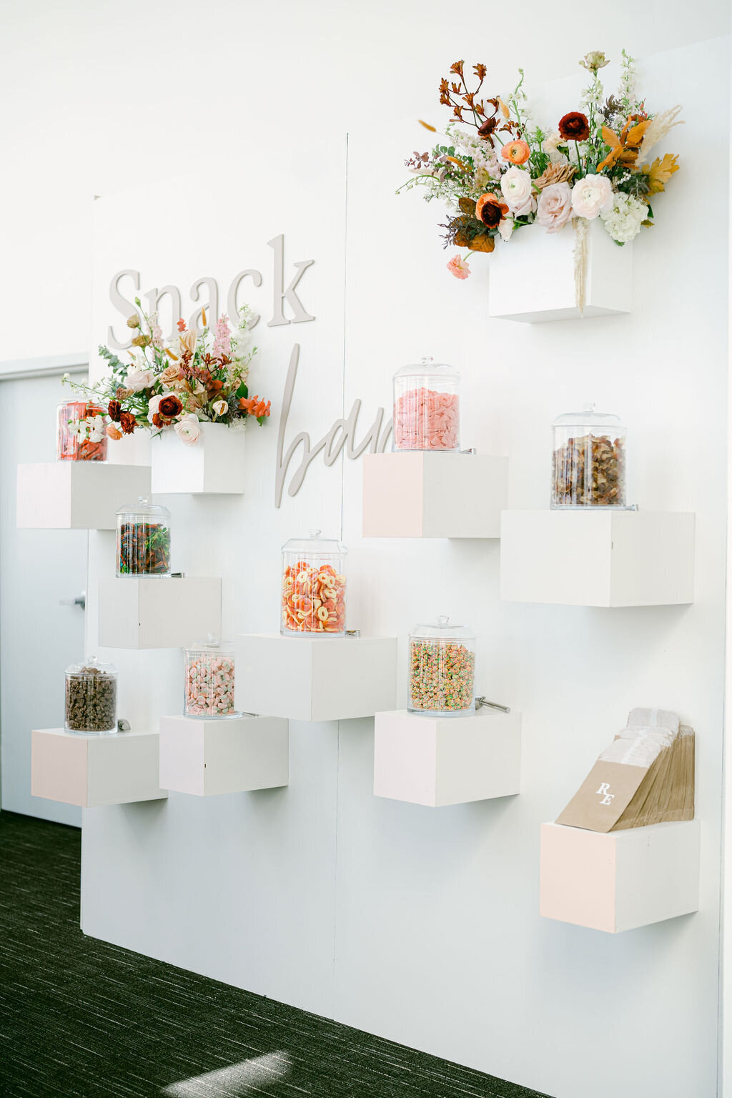 RINAANDEDDY_DTLA_LOSANGELESWEDDING_SALLYPINERAPHOTOGRAPHY_CCLWEDDINGS-164