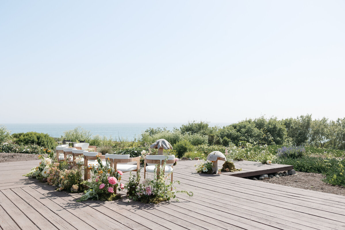 Panoramic view of the La Jolla coastline, offering a stunning landscape for wedding day photography.