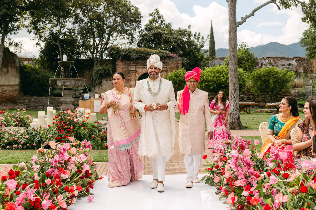 515-Villa-Bokeh-Antigua-Guatemala-Kemberly-Ankeet-Wedding-61
