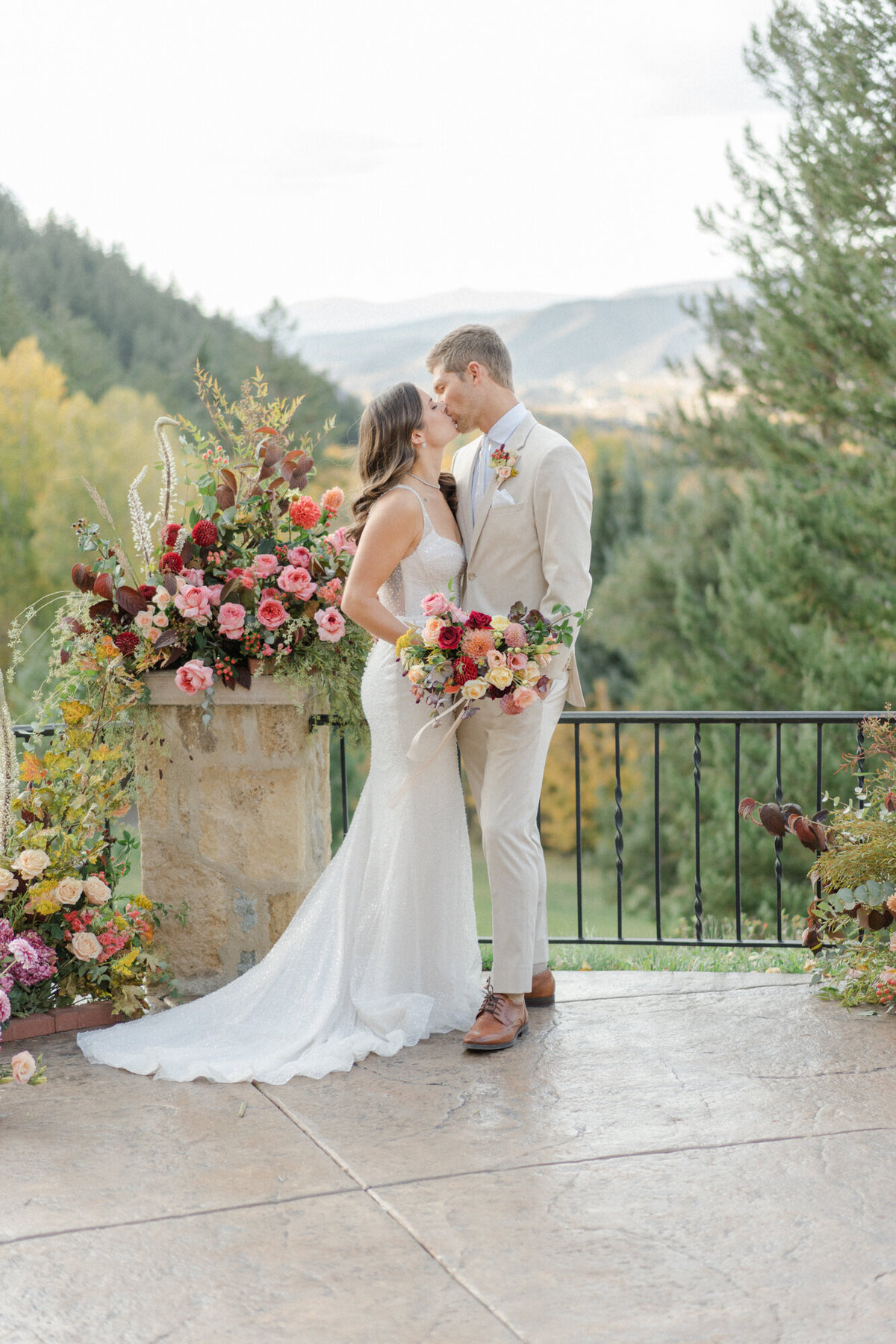 Beaver_Creek_Intimate_Wedding_MaryAnnCraddockPhotography_0087