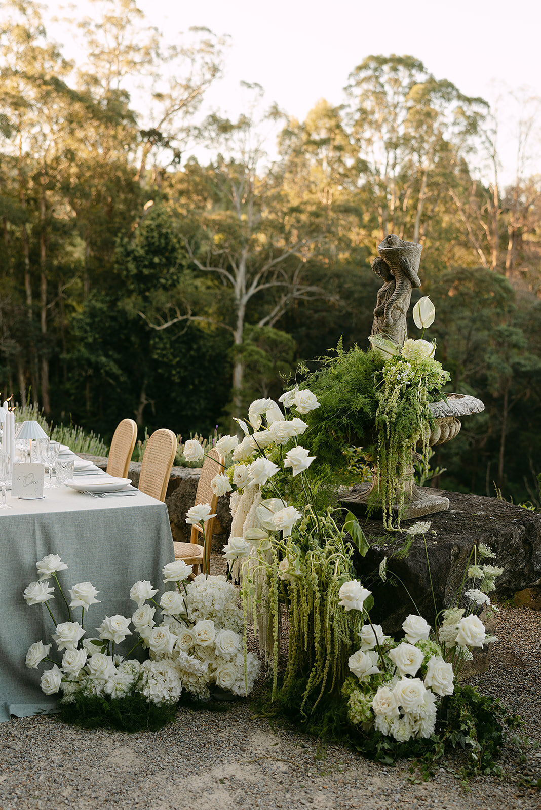 Side_Of_Table_Florals_On_Fountain