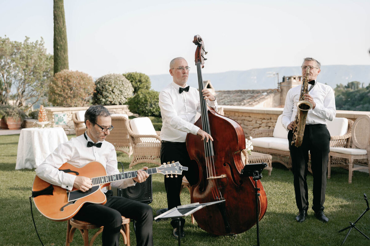 Flora_And_Grace_AirellesGordes_Provence_Editorial_Wedding_Photographer-759-1