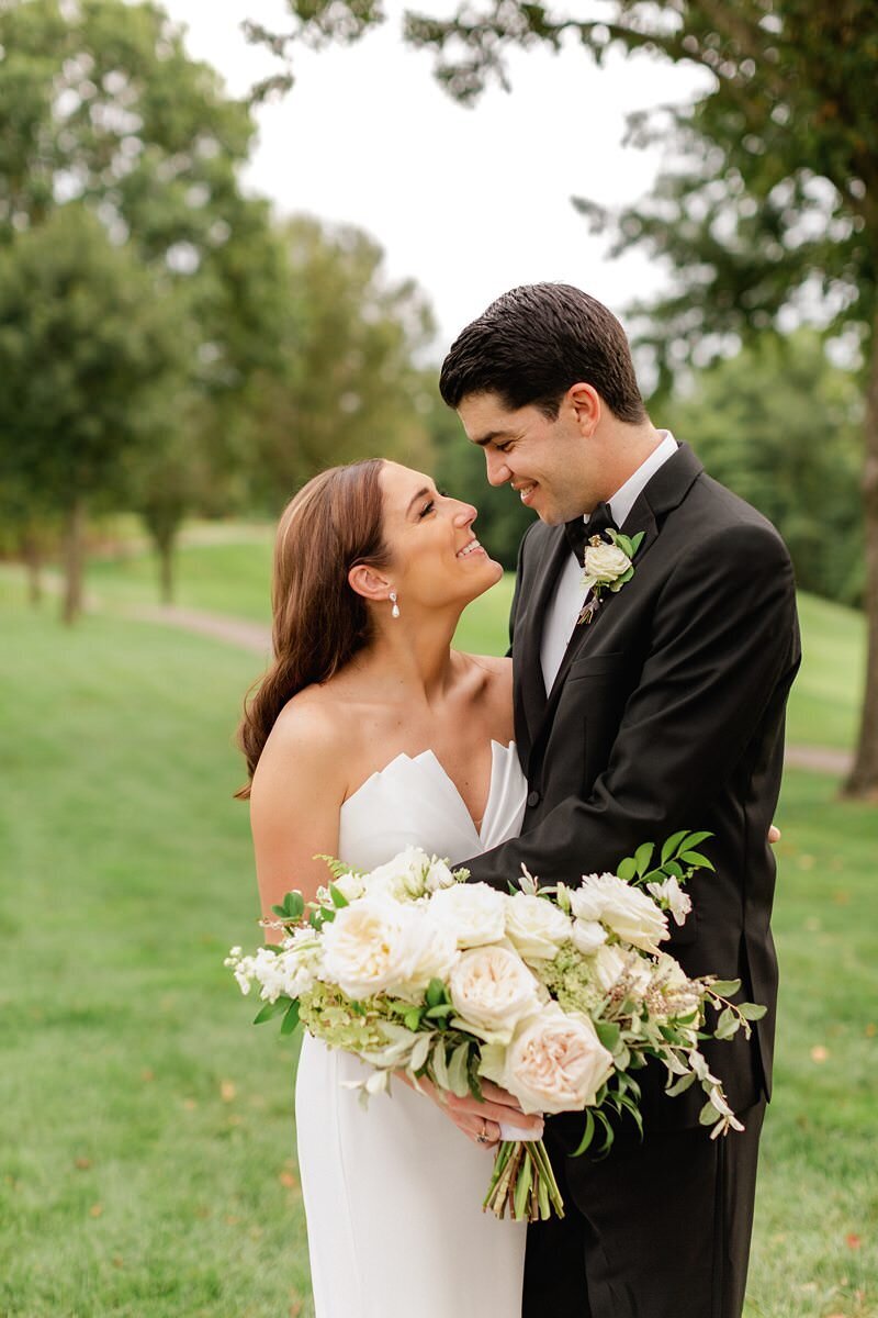 Classic Wedding at City Church of Evansville with Reception at ECC160