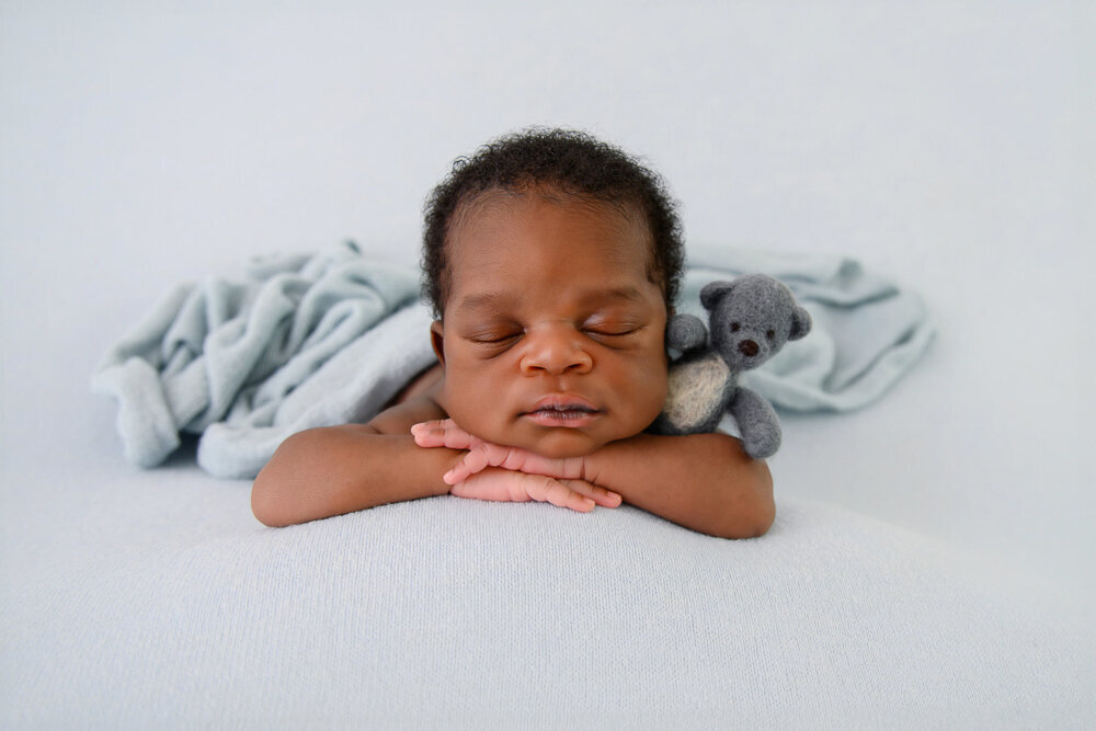 Toronto-newborn-photographer--216