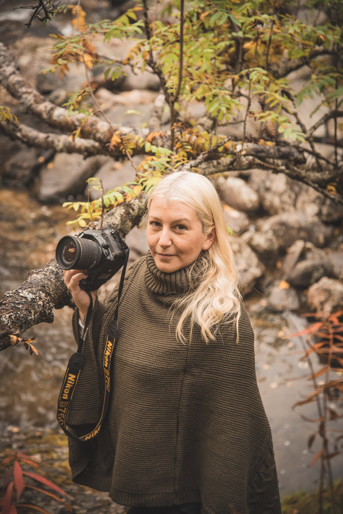 norwegian elopement photographer and planner Enchanted Dreams Photography photographers headshot.