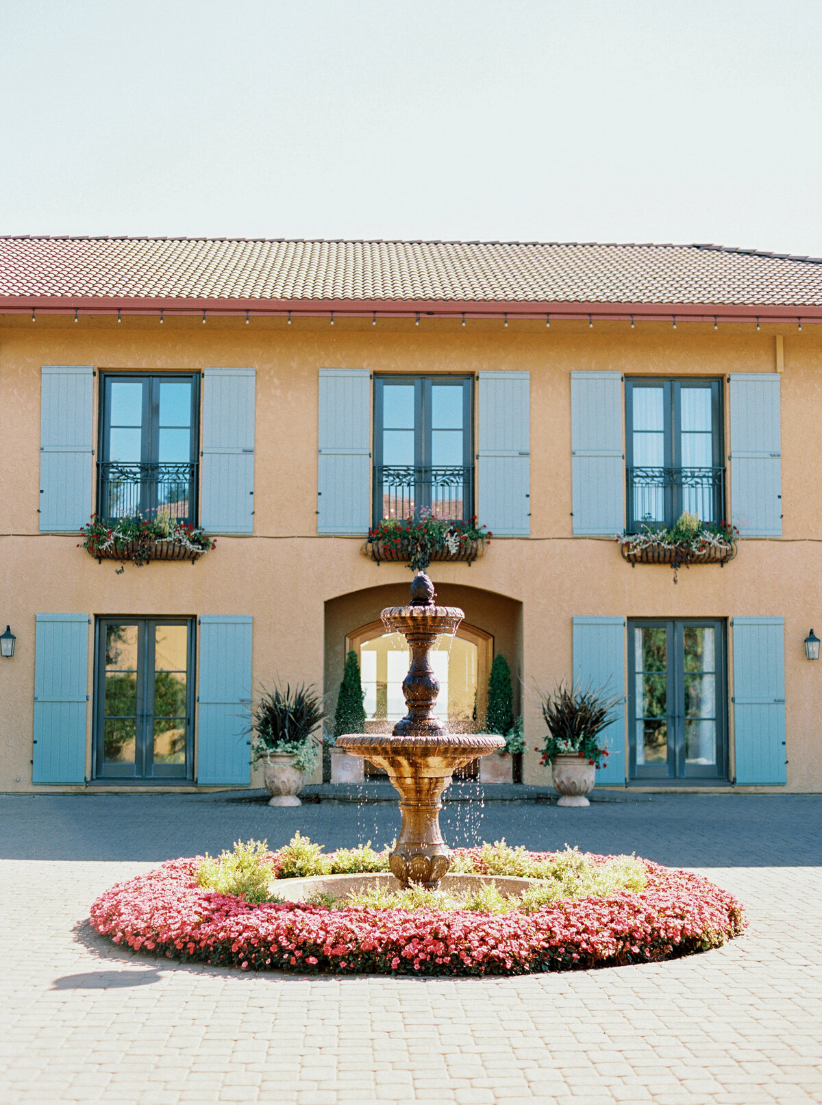 wedding-at-black-walnut-inn-and-vineyard-photography-by-the-tenneys-02