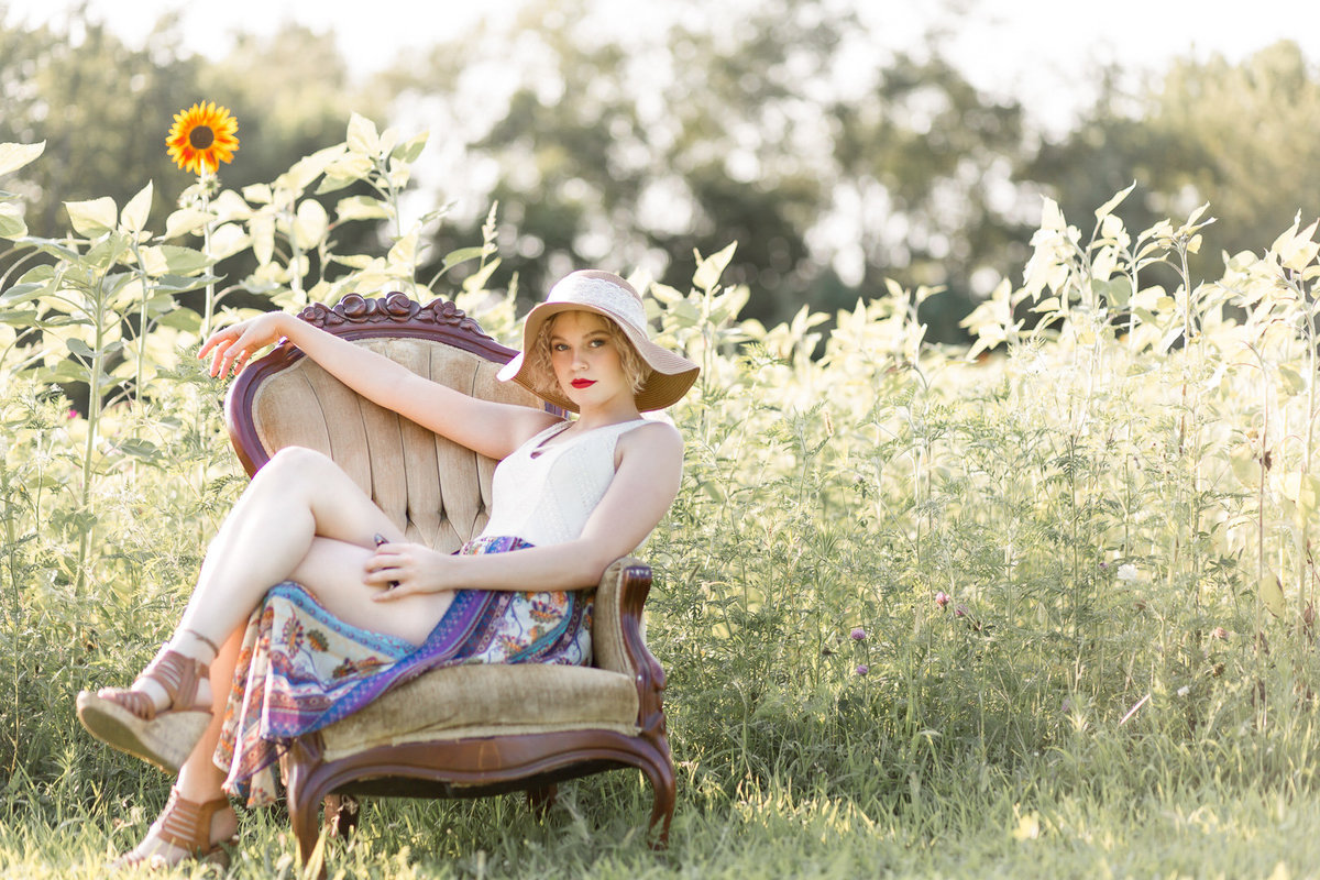 Senior Session in the Sunflower Field