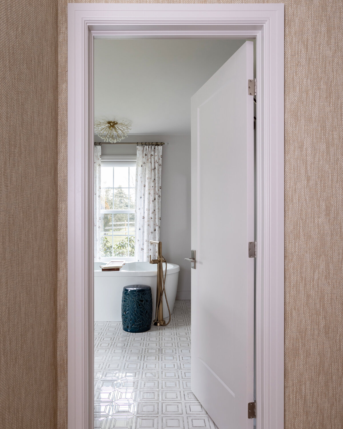 KatCoInteriors-Tiessen-Ensuite-02