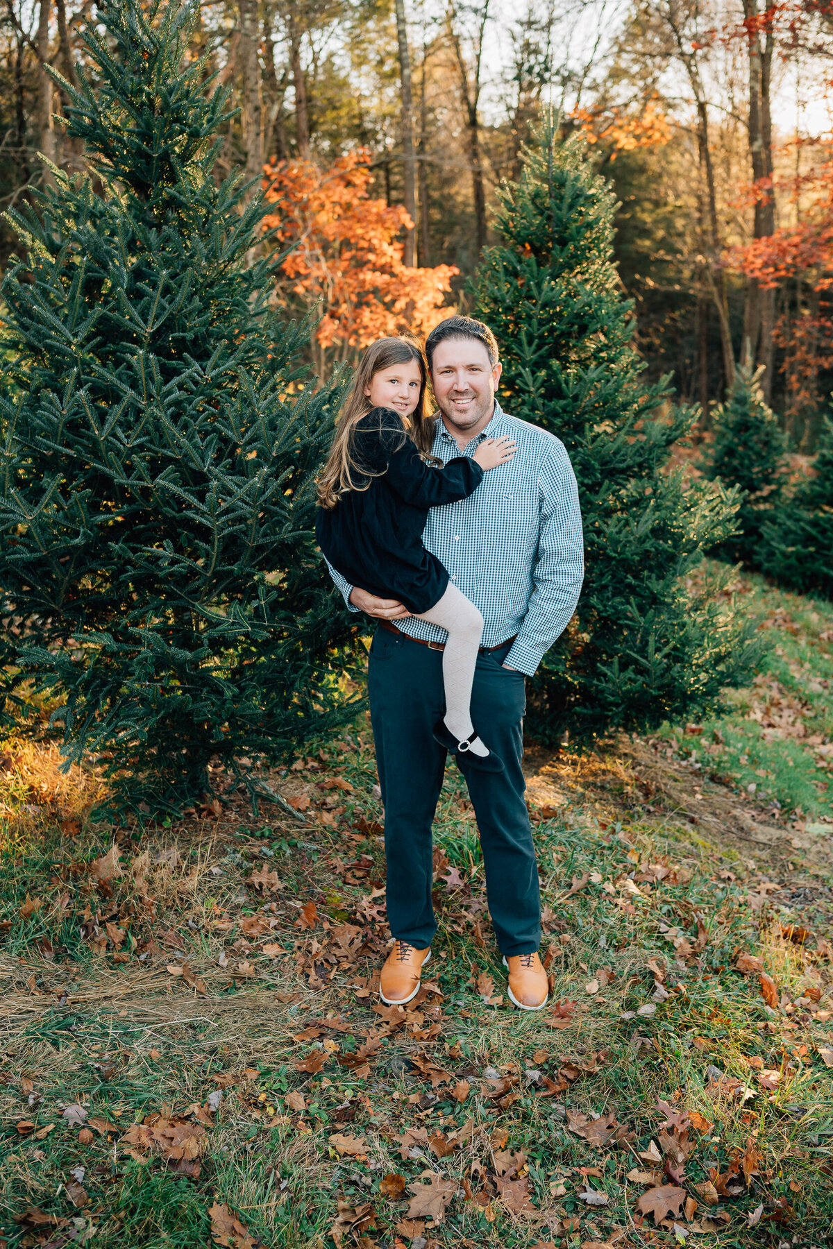 Christmas Tree Farm Mini Sessions | Connecticut Family Photographer-28
