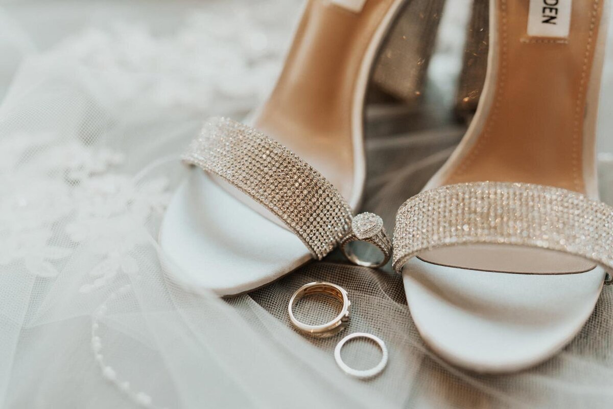 diamond-wedding-ring-rhinestone-heels