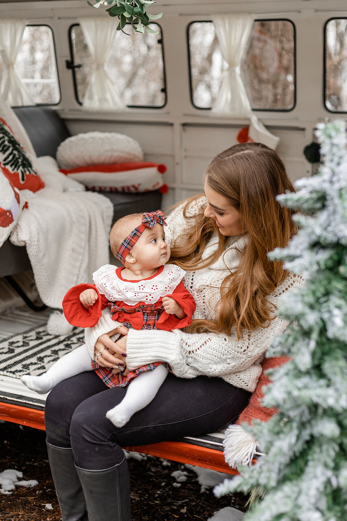 Medley Family Christmas Mini-32